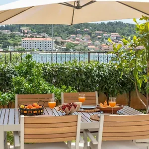 Apartment Flora, Trogir