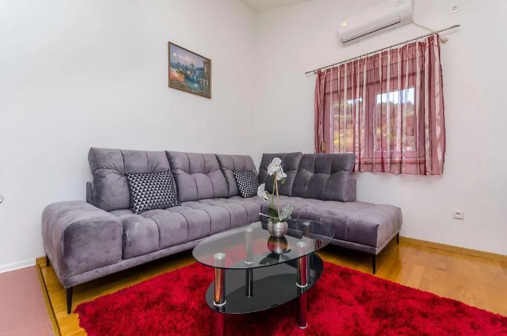 Apartments City View Trogir 0*,  Kroatien